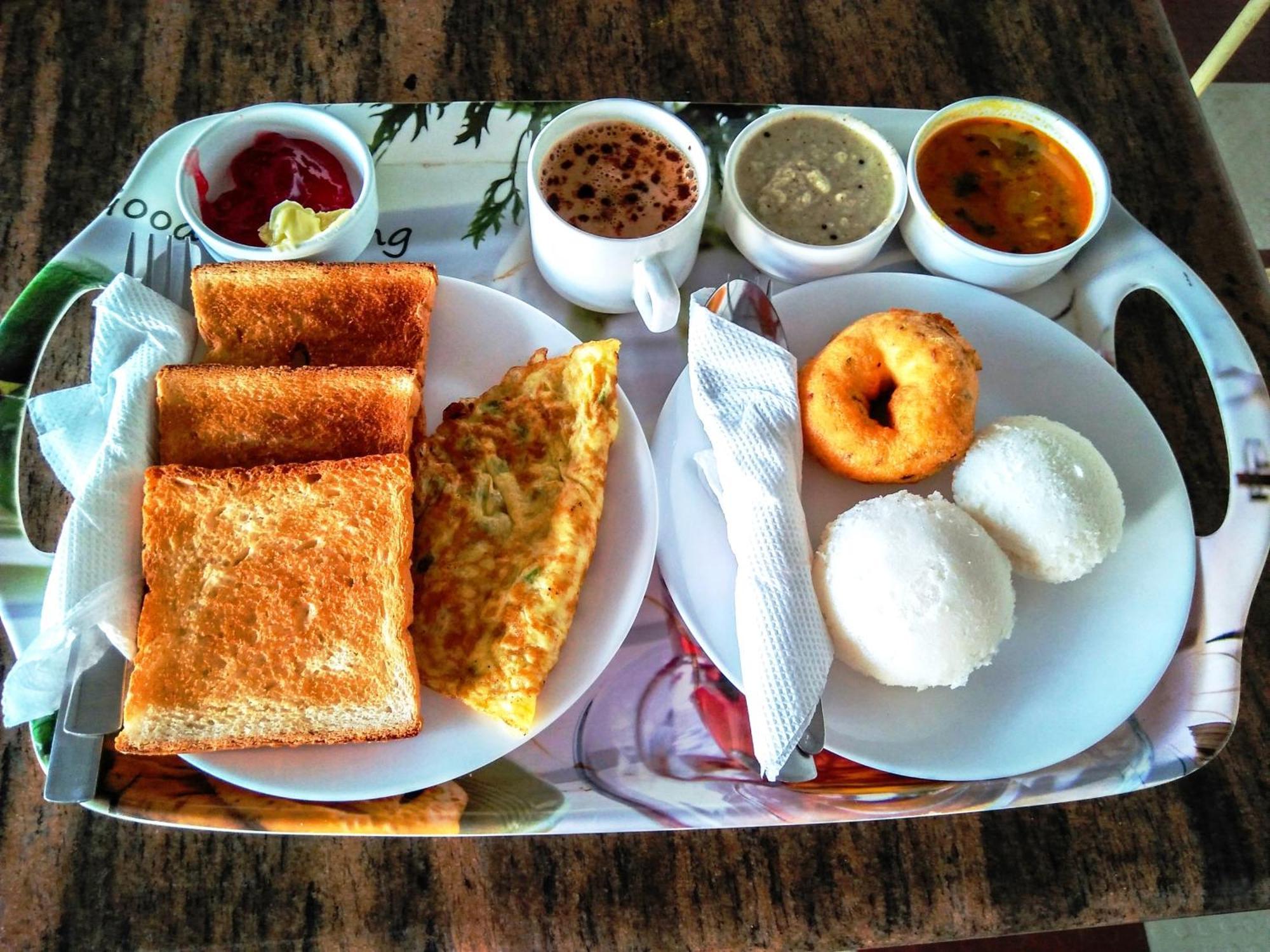 OYO 74642 Hotel Rajmandir Bhatha Bagian luar foto